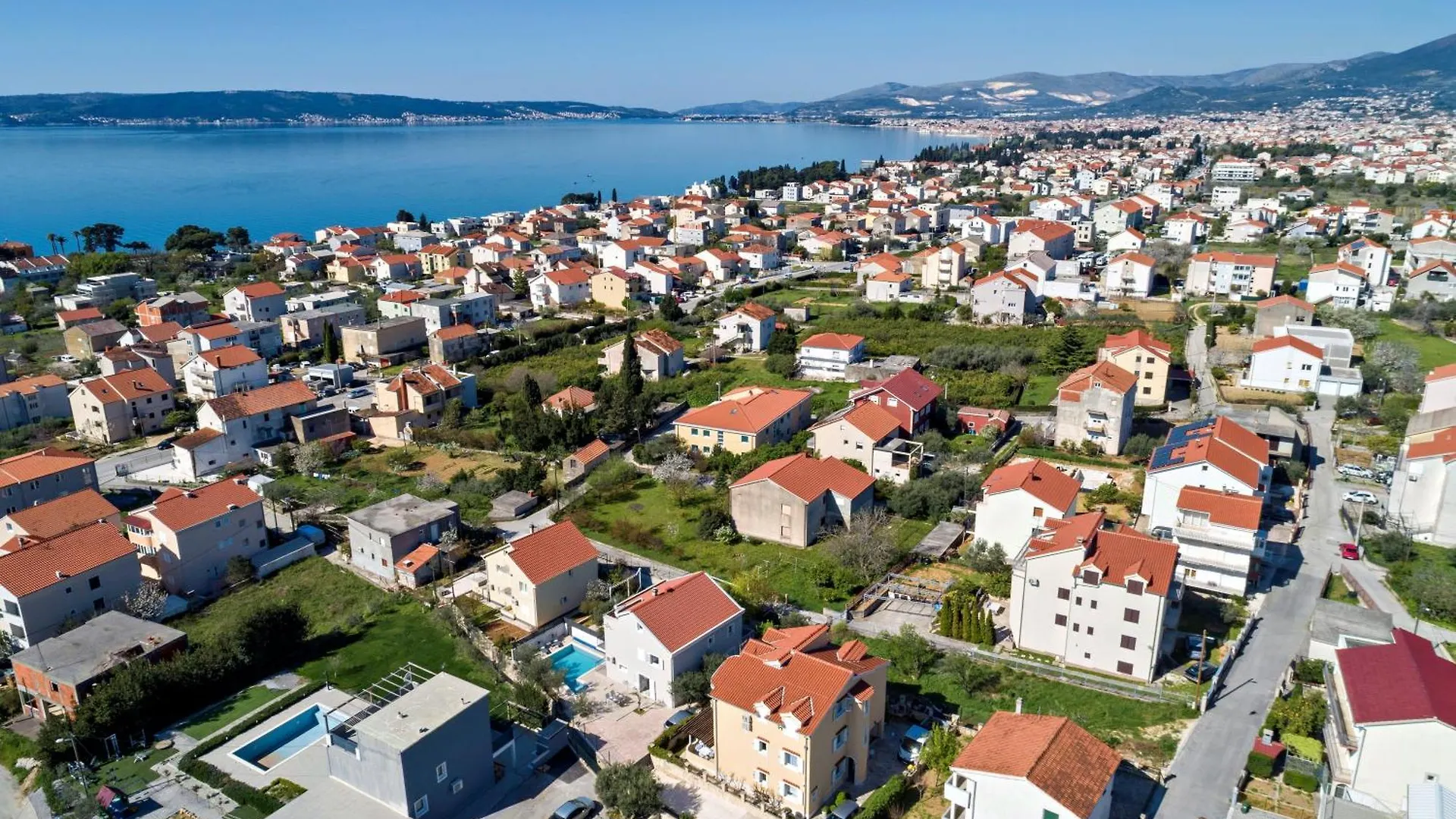 Villa Trapezium - Private Heated Pool & Table Soccer Kastela 0*,
